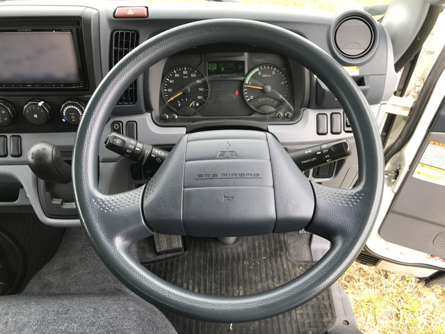 三菱ふそうキャンター冷凍車（冷蔵車）小型（2t・3t）[写真36]