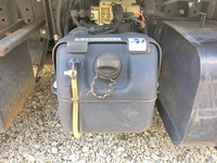 三菱ふそうキャンター平ボディ小型（2t・3t）[写真20]