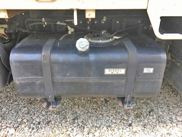 三菱ふそうキャンター平ボディ小型（2t・3t）[写真21]