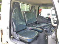 三菱ふそうキャンター平ボディ小型（2t・3t）[写真34]