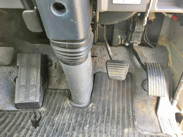 三菱ふそうキャンター平ボディ小型（2t・3t）[写真38]