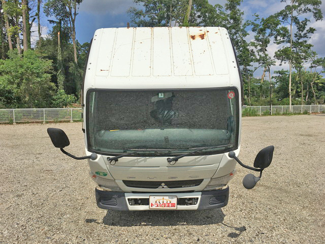三菱ふそうキャンター平ボディ小型（2t・3t）[写真08]