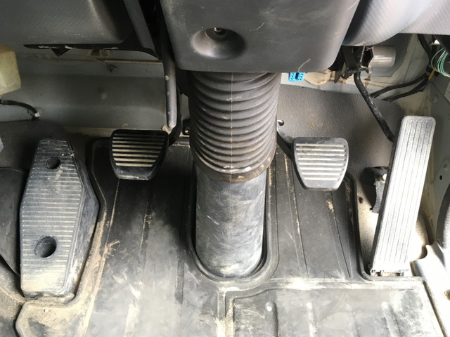 いすゞフォワードクレーン4段中型（4t）[写真38]