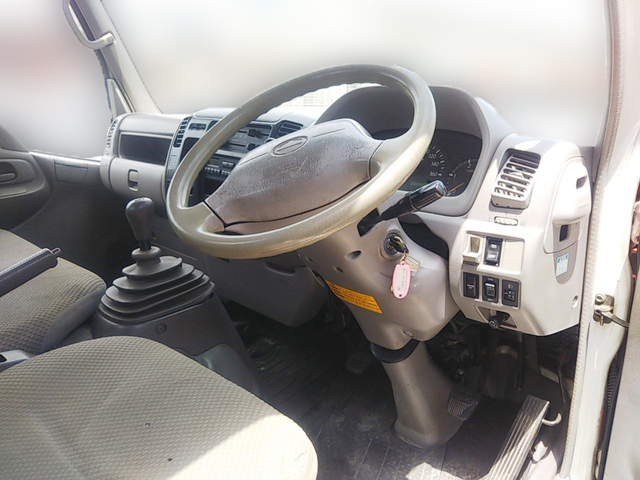 日野デュトロ平ボディ小型（2t・3t）[写真25]