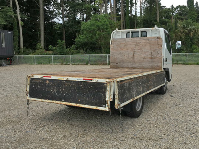 三菱ふそうキャンター平ボディ小型（2t・3t）[写真12]