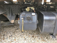 三菱ふそうキャンター平ボディ小型（2t・3t）[写真16]