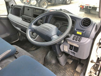 三菱ふそうキャンター平ボディ小型（2t・3t）[写真30]