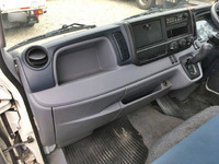 三菱ふそうキャンター平ボディ小型（2t・3t）[写真32]