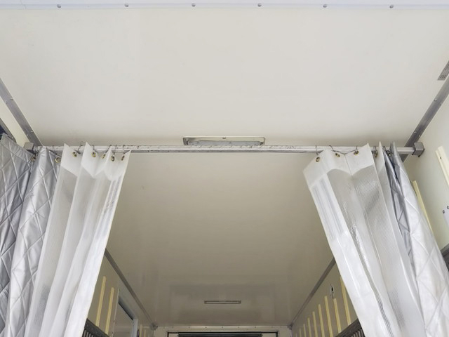 いすゞエルフ冷凍車（冷蔵車）小型（2t・3t）[写真15]