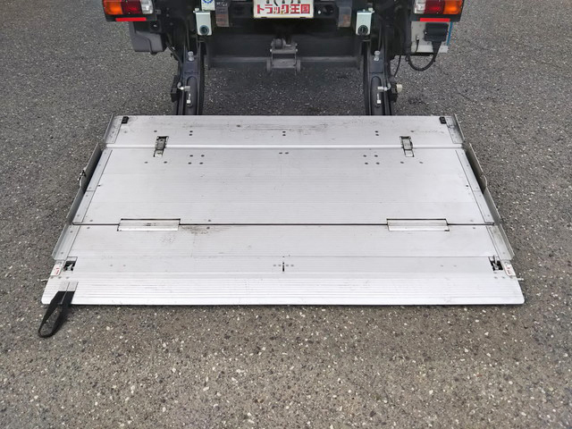 いすゞエルフ冷凍車（冷蔵車）小型（2t・3t）[写真17]