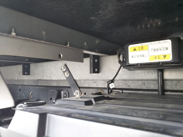 いすゞエルフ冷凍車（冷蔵車）小型（2t・3t）[写真26]