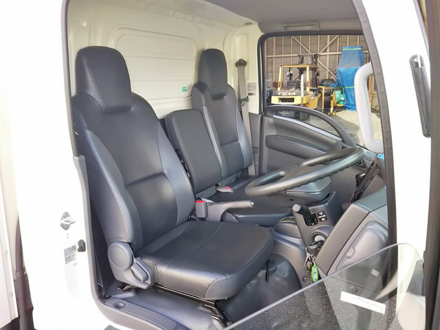 いすゞエルフ冷凍車（冷蔵車）小型（2t・3t）[写真31]