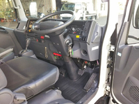 いすゞエルフ冷凍車（冷蔵車）小型（2t・3t）[写真32]