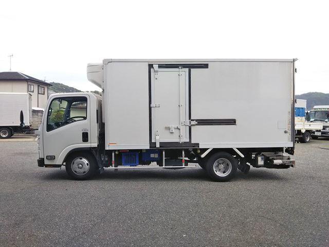 いすゞエルフ冷凍車（冷蔵車）小型（2t・3t）[写真05]