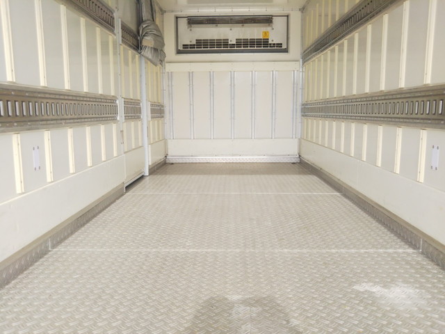 いすゞエルフ冷凍車（冷蔵車）小型（2t・3t）[写真15]