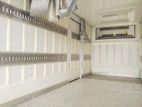 いすゞエルフ冷凍車（冷蔵車）小型（2t・3t）[写真16]