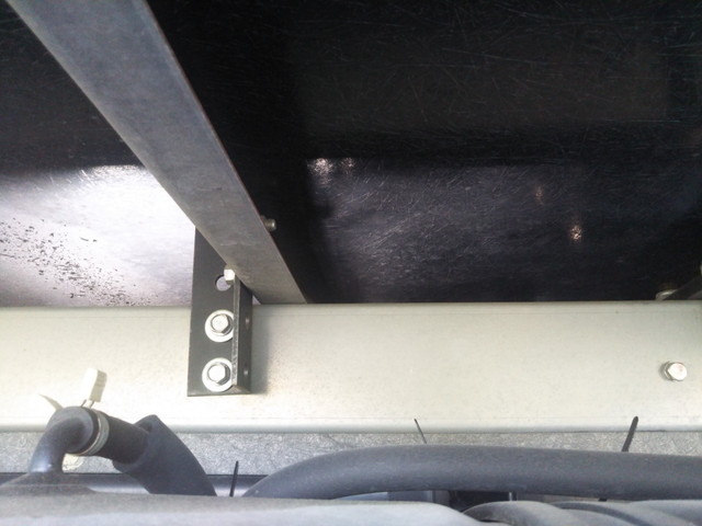 いすゞエルフ冷凍車（冷蔵車）小型（2t・3t）[写真21]