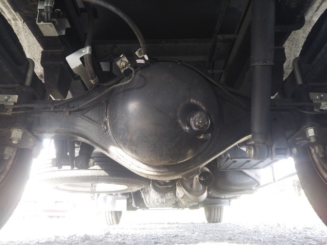 いすゞエルフ冷凍車（冷蔵車）小型（2t・3t）[写真23]