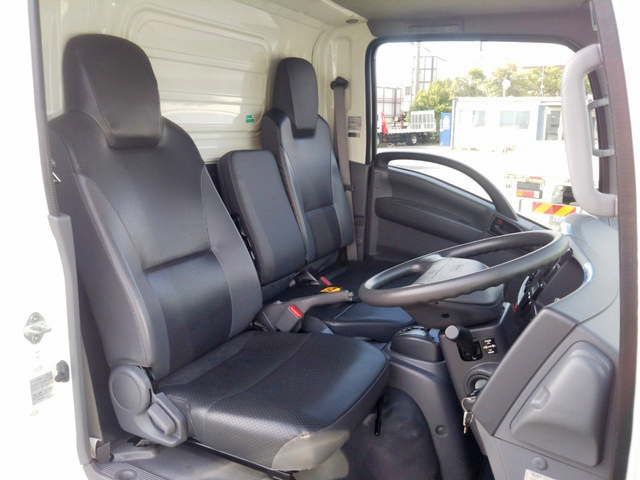 いすゞエルフ冷凍車（冷蔵車）小型（2t・3t）[写真29]