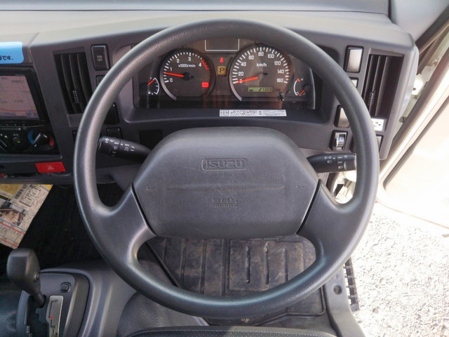 いすゞエルフ冷凍車（冷蔵車）小型（2t・3t）[写真34]