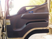 三菱ふそうキャンター平ボディ小型（2t・3t）[写真23]