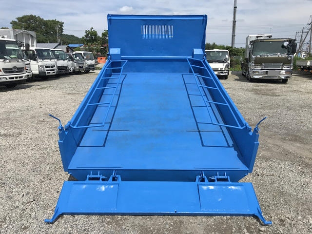 いすゞエルフローダーダンプ小型（2t・3t）[写真11]