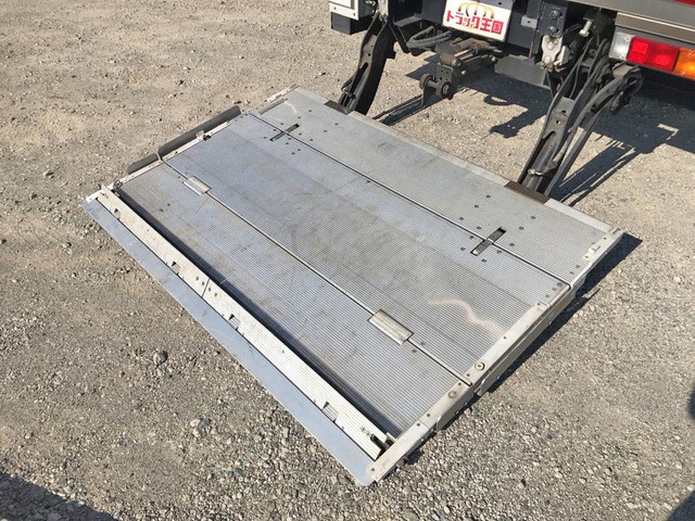 三菱ふそうキャンター冷凍車（冷蔵車）小型（2t・3t）[写真17]