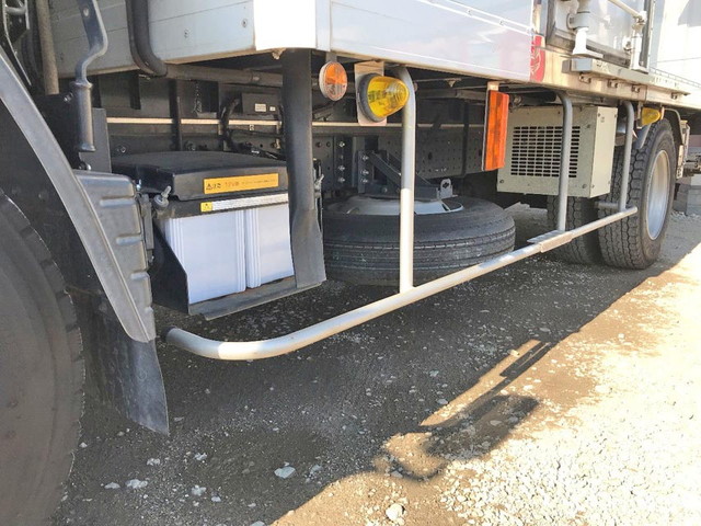 三菱ふそうキャンター冷凍車（冷蔵車）小型（2t・3t）[写真22]