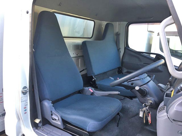 三菱ふそうキャンター冷凍車（冷蔵車）小型（2t・3t）[写真34]