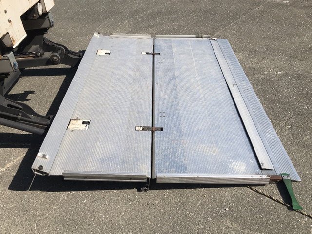 UDトラックスコンドルアルミバン中型（4t）[写真11]