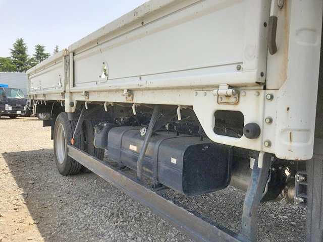 三菱ふそうキャンター平ボディ小型（2t・3t）[写真15]