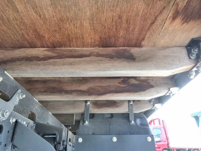 三菱ふそうキャンター平ボディ小型（2t・3t）[写真20]