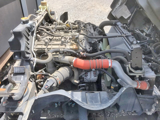 三菱ふそうキャンター平ボディ小型（2t・3t）[写真25]