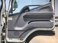 三菱ふそうキャンター平ボディ小型（2t・3t）[写真27]