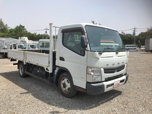 三菱ふそうキャンター平ボディ小型（2t・3t）[写真03]