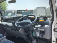 三菱ふそうキャンター平ボディ小型（2t・3t）[写真31]