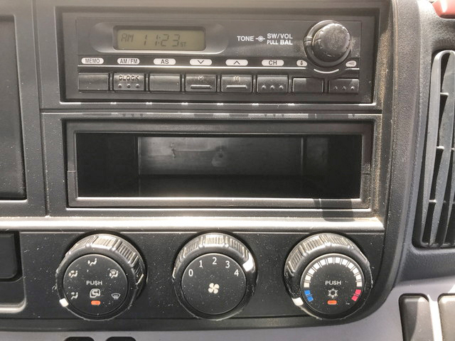 三菱ふそうキャンター平ボディ小型（2t・3t）[写真35]