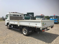 三菱ふそうキャンター平ボディ小型（2t・3t）[写真04]