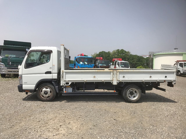 三菱ふそうキャンター平ボディ小型（2t・3t）[写真05]