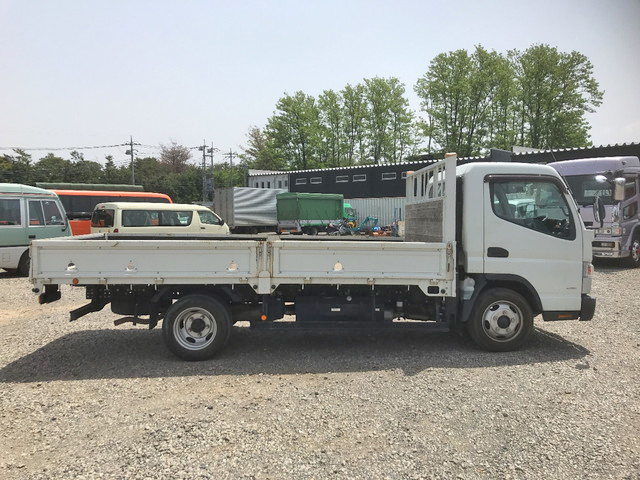 三菱ふそうキャンター平ボディ小型（2t・3t）[写真07]