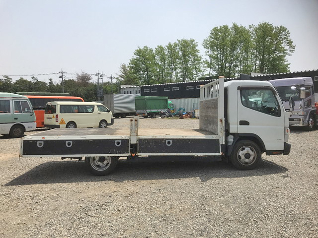 三菱ふそうキャンター平ボディ小型（2t・3t）[写真08]
