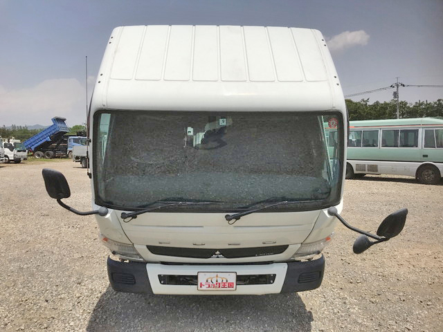 三菱ふそうキャンター平ボディ小型（2t・3t）[写真09]