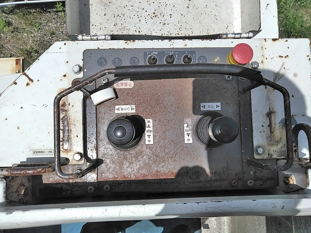 いすゞエルフ高所作業車小型（2t・3t）[写真13]