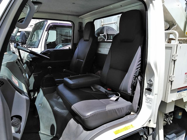 いすゞエルフ高所作業車小型（2t・3t）[写真32]