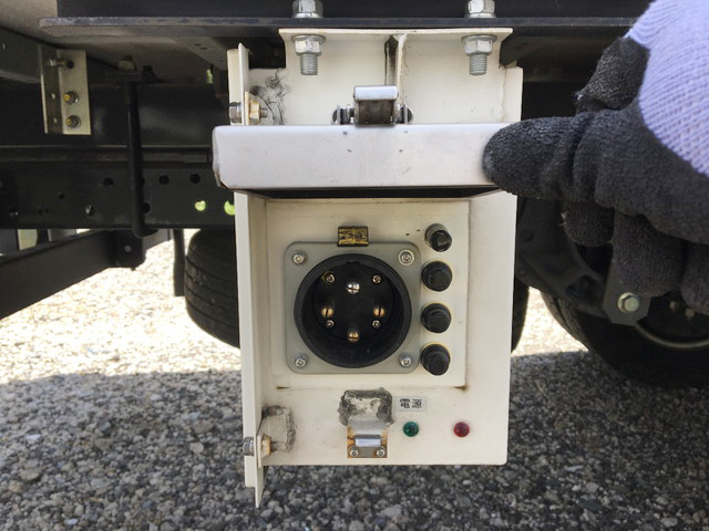 いすゞエルフ冷凍車（冷蔵車）小型（2t・3t）[写真20]