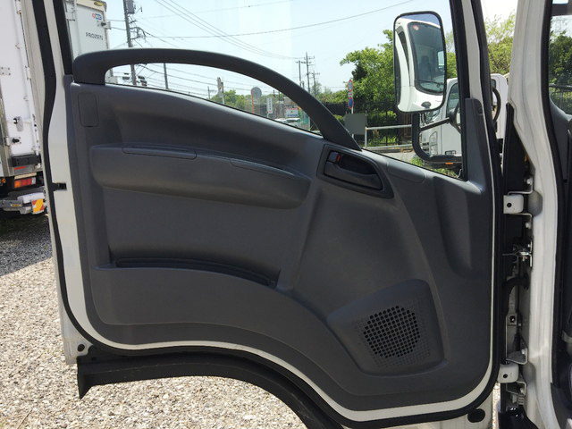 いすゞエルフ冷凍車（冷蔵車）小型（2t・3t）[写真28]