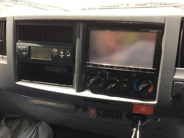 いすゞエルフ冷凍車（冷蔵車）小型（2t・3t）[写真33]