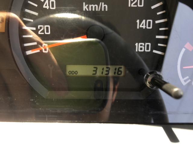 いすゞエルフ冷凍車（冷蔵車）小型（2t・3t）[写真37]