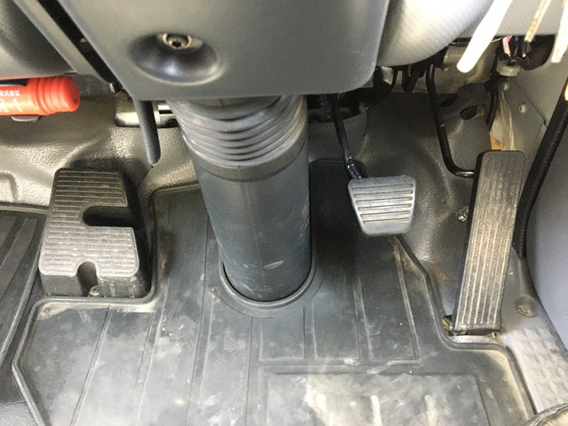 いすゞエルフ冷凍車（冷蔵車）小型（2t・3t）[写真38]