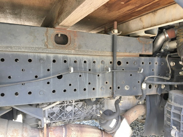 いすゞエルフ平ボディ小型（2t・3t）[写真20]